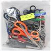 Image 1 : BAG OF ASSORTED SCISSORS
