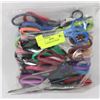 Image 1 : BAG OF ASSORTED SCISSORS