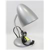 Image 1 : DESK LAMP.