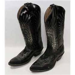 NEW PAIR OF COWBOY BOOTS