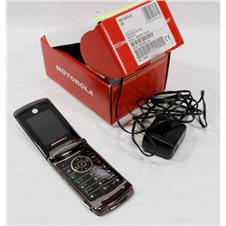 MOTOROLA V8 PHONE WITH CHARGER