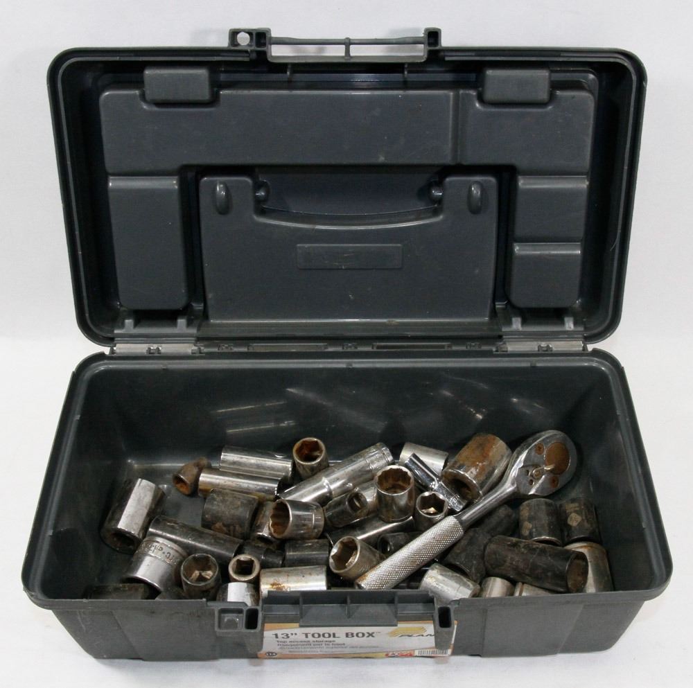 COLLECTION OF SOCKETS IN TOOL BOX