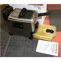 40) TFAL EZ CLEAN PERSONAL DEEP FRYER