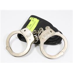 METAL HAND CUFFS WITH KEY