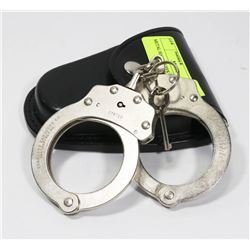 METAL HAND CUFFS WITH KEY