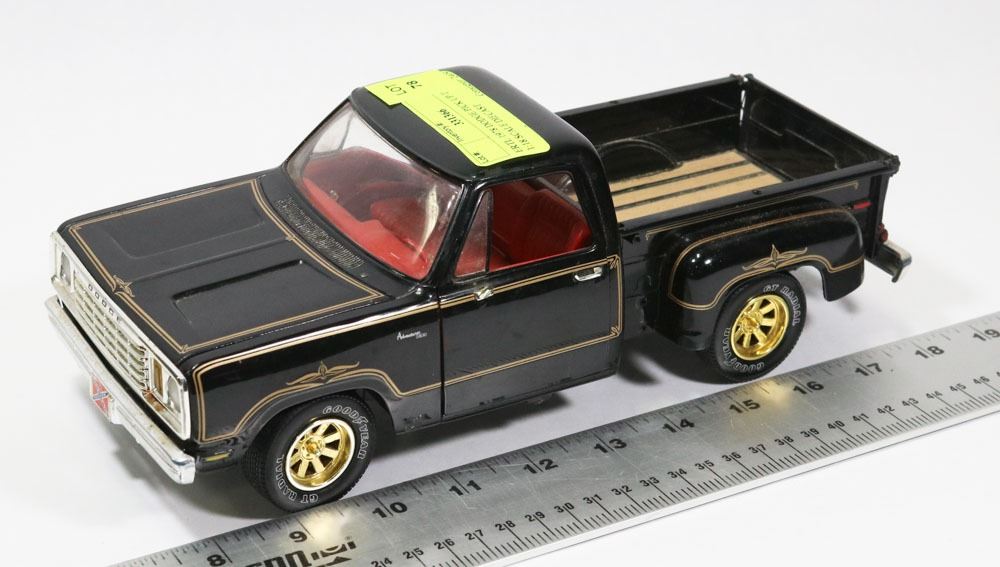 ERTL 1978 DODGE PICK UP TRUCK 118 SCALE DIECAST