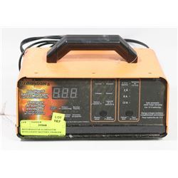 MOTORMASTER ELIMINATOR INTELLIGENT BATTERY CHARGER