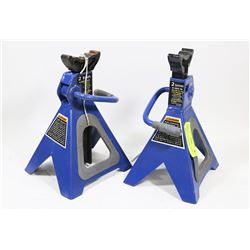 PAIR OF 2 TON RATCHET LOCKING JACK STANDS, 4000LBS