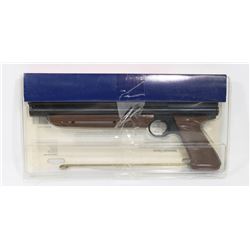 39) AMERICAN CLASSIC .177 4.5CAL PELLET PISTOL.