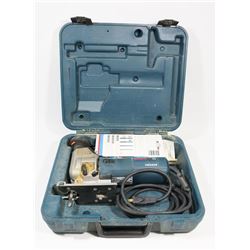 10) BOSCH JIG SAW WITH CASE.