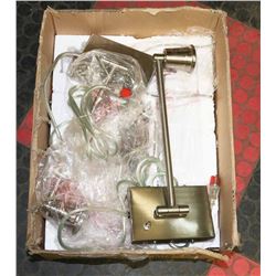 LOT OF NEW 4 WALL MOUNT LIGHTS