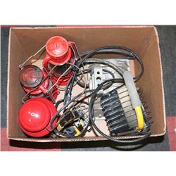 BOX WITH 3 LANTERNS AND 3 WORK LIGHTS.