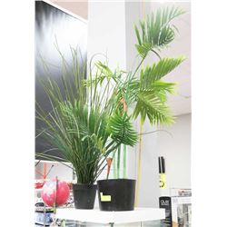 LOT OF 2 ARTIFICAL PLANTS