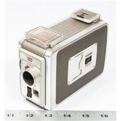 VINTAGE KODAK BROWNIE PA100 8MM MOVIE CAMERA II