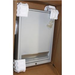 PAIR OF CARSTONS ORIGINAL HALF A ROO MEDICAL