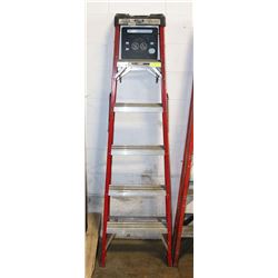 LITE 6' FIBERGLASS LADDER