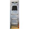 Image 1 : 6' ALUMINUM LADDER
