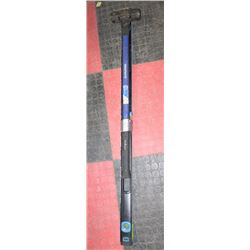 MASTERCRAFT LEVEL & 8LB GRAPHITE SLEDGE HAMMER