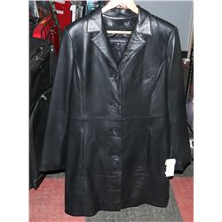 LADIES SIZE 10 LEATHER COAT, NEW WITH ZIP OUT