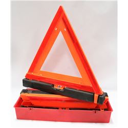 WARNING TRIANGLE FLARE KIT