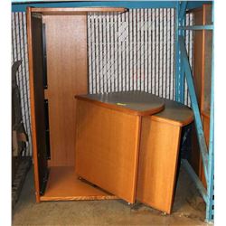 OAK TRIM ARBORITE OFFICE DESK/WORK TABLE