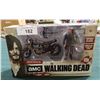 Image 1 : THE WALKING DEAD DARYL DIXON DELUXE BOXED SET ACTION FIGURE BY MCFARLANE TOYS