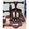 Image 2 : EARLY 1900'S HAND CRANK WINCH & PIPE VISE