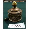 Image 2 : UNIQUE MIDDLE EASTERN COPPER/BRASS LIDDED SCROLL TIN