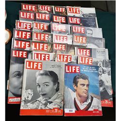 APPROX 26 VINTAGE 1940/50/60'S LIFE MAGAZINES