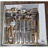 Image 1 : VINTAGE 67 PC ROGERS BROS "REMEMBRANCE" SILVER PLATE FLATWARE SET