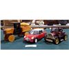 Image 1 : 3 COLLECTIBLE CARS