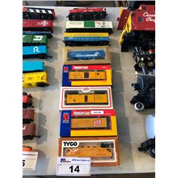 ASSORTED SMALL SCALE MODEL TRAINS