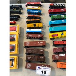 ASSORTED SMALL SCALE MODEL TRAINS