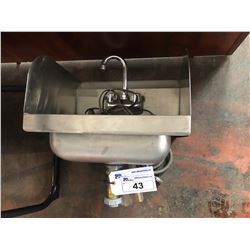 SMALL STAINLESS WASH SINK