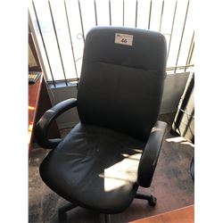 BLACK HI BACK OFFICE CHAIR & 2 LEATHER CLIENT CHAIRS