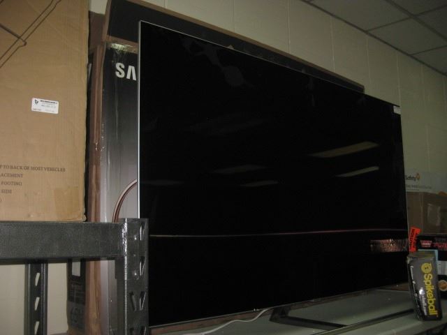 SAMSUNG 65 INCH QN65Q7FAMF TV -BROKEN SCREEN - North American Auction LLC