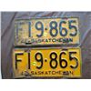 Image 1 : LICENSE PLATES (SASKATCHEWAN) *QTY 2* (1942 FARM MATCHING)