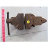 Image 4 : BENCH VISE (COLUMBIAN) W/ANVIL END *MADE IN CLEVELAND OHIO*