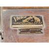 Image 4 : 1 Victor Upright Talking Machine VV-XXV    #13134 oak horn - "Schoolhouse" 