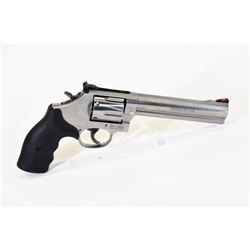 Smith & Wesson 686-6 Handgun