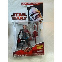 ACTION FIGURE - STAR WARS - THE CLONE WARS - SKYWALKER - NEW IN ORIGINAL PACKAGE- CREASE ON TOP PACK