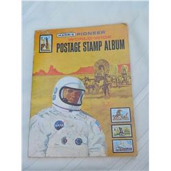 STAMP ALBUM - WORLKD WIDE ALBUMN - SOME STAMPS INCLUDED