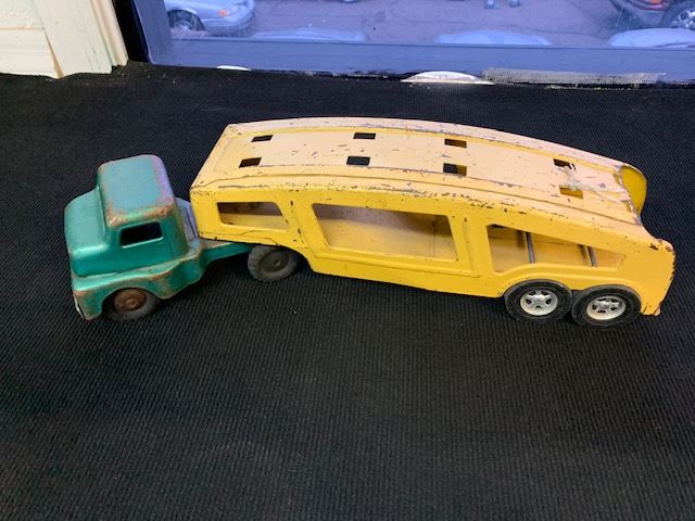 antique metal toy trucks