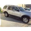 Image 1 : FRIDAY NO RESERVE 2004 FORD EXPLORER XLT