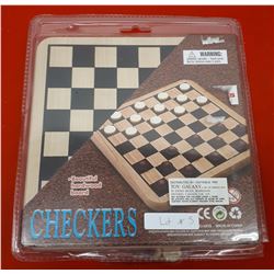 CHECKERS GAME IN BOX
