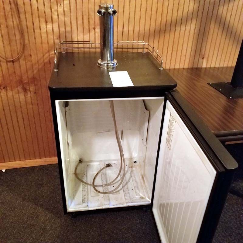 KENMORE BEER MEISTER/USED EXCELLENT CONDITION/BLACK/RETAIL NEW 699.00