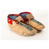 Image 1 : Blackfeet Beaded Man's Moccasins, 9.5" long