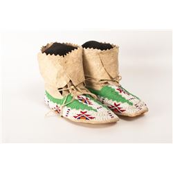 Sioux Beaded Man's Moccasins, 10" long