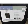 Image 4 : New Forcast Linden 28inch expandable Spinner Luggage / 159.99 tags