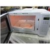 Image 2 : New Panasonic Microwave Oven  NN-SG626W / 1.3Cu Ft  1100watt
